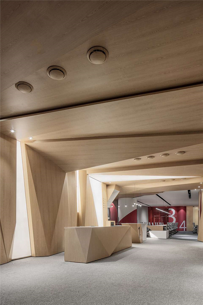 現代感的開放式辦公室燈光設計方案